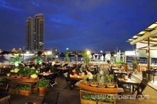อะควาตินี่ เรสเตอรองก์ สาขา นาวาลัยริเวอร์รีสอร์ท