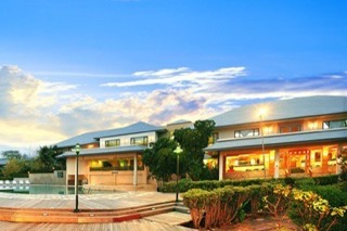 สักภูเดือน โฮเทล แอนด์ รีสอร์ท