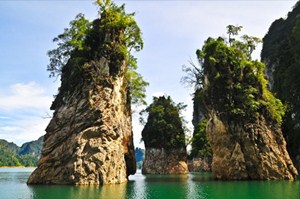 เขื่อนเชี่ยวหลาน (เขาสามเกลอ)