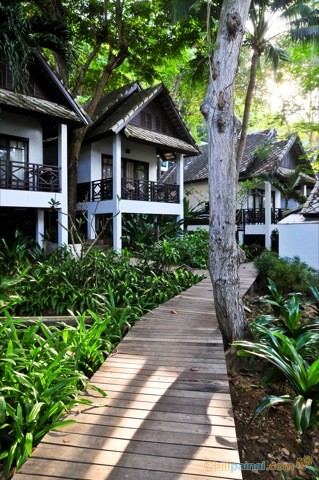 อ่าวพร้าว รีสอร์ท เกาะเสม็ด (Oa Phoa Resort)
