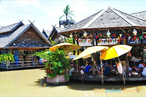 ตลาดน้ำ 4 ภาค พัทยา (Pattaya Floating Market)