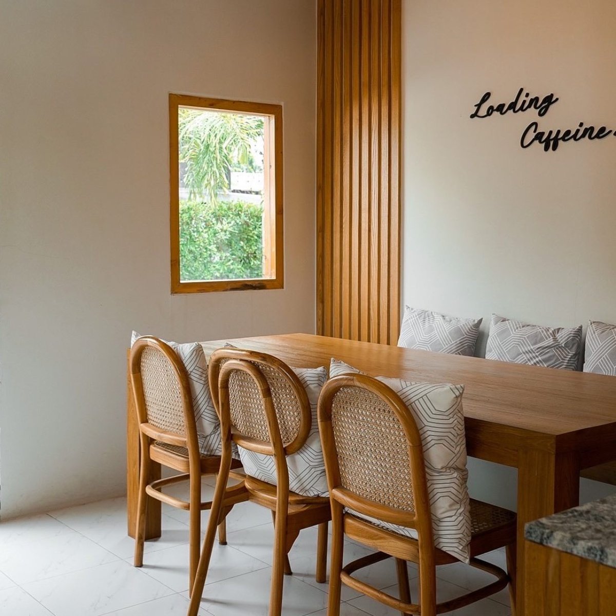 10 คาเฟ่เส้นราชพฤกษ์ ร้านสวย อาหารอร่อย เดินทางง่าย อัปเดต 2566