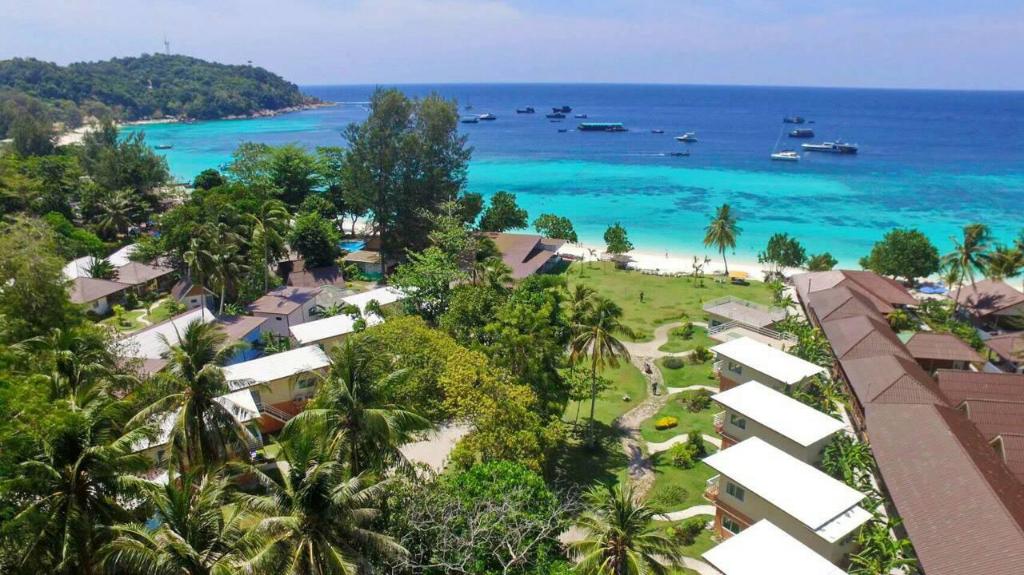 Z-Touch Lipe Island Resort - ที่พักริมหาดพัทยา เกาะหลีเป๊ะ