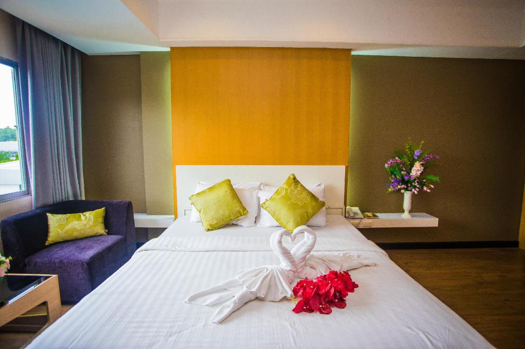 โรงแรมนิว แทรเวิล ลอด์จ - ที่พักในตัวเมืองจันทบุรี