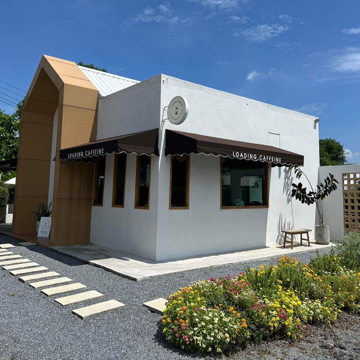 10 คาเฟ่เส้นราชพฤกษ์ ร้านสวย อาหารอร่อย เดินทางง่าย อัปเดต 2566