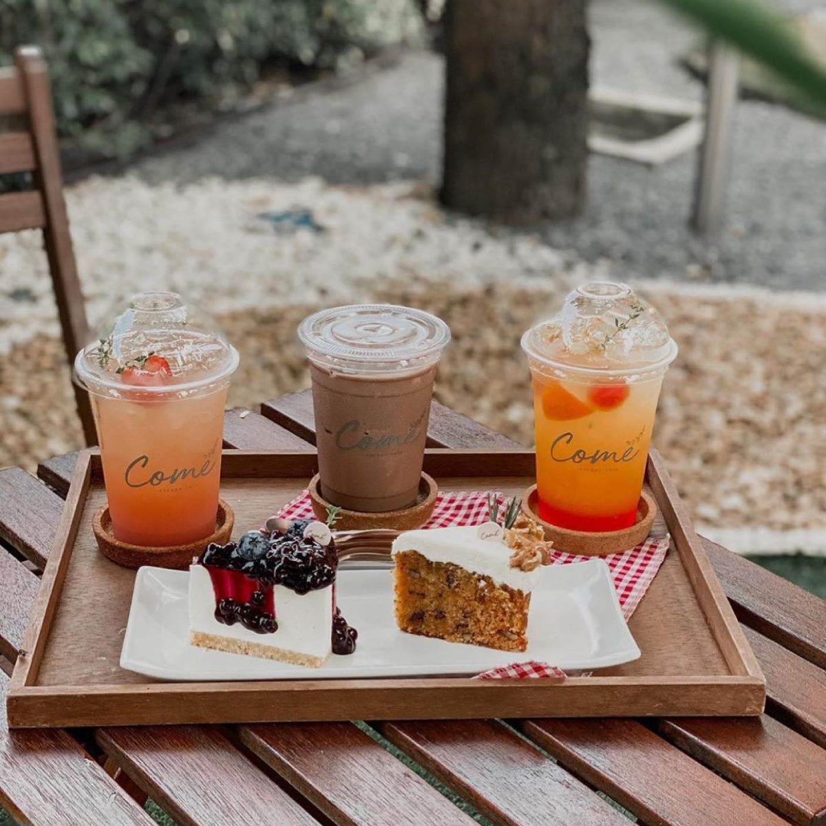 10 คาเฟ่เส้นราชพฤกษ์ ร้านสวย อาหารอร่อย เดินทางง่าย อัปเดต 2566