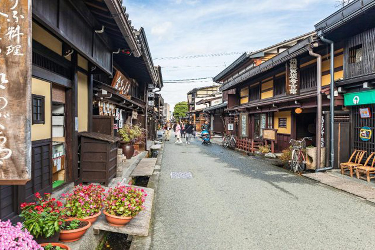 5 ทัวร์ญี่ปุ่นเที่ยวหมู่บ้าน ชิราคาวาโกะปี 2023 / 2566