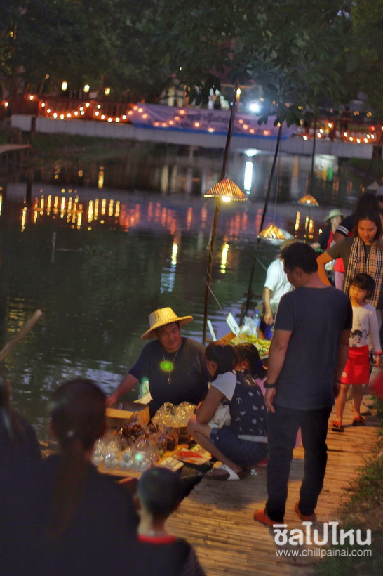 2016-12-26 11:27:25_ตลาดน้ำ18_resize.JPG