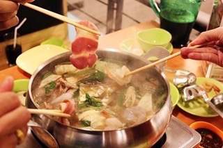 จุ่มแซ่บฮัท