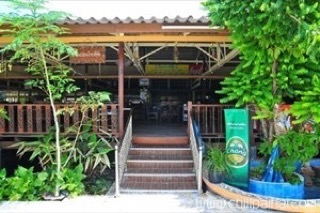 เรือนไทยซีฟู้ด (สุราษฎร์ธานี)