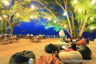 โซฟา โซกู้ด บาย เดอะ ซี