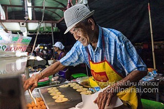 ขนมโตเกียว-ขนมเบื้อง ตลาดโต้รุ่งท่าเรือเจ้าฟ้า ขนมโตเกียว-ขนมเบื้อง ตลาดโต้รุ่งท่าเรือเจ้าฟ้า