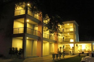 โรงแรมนอนจัน