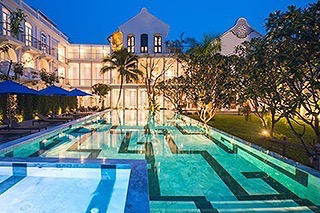 โรงแรมลิตเติ้ล ยอนย่า โรงแรมลิตเติ้ล ยอนย่า