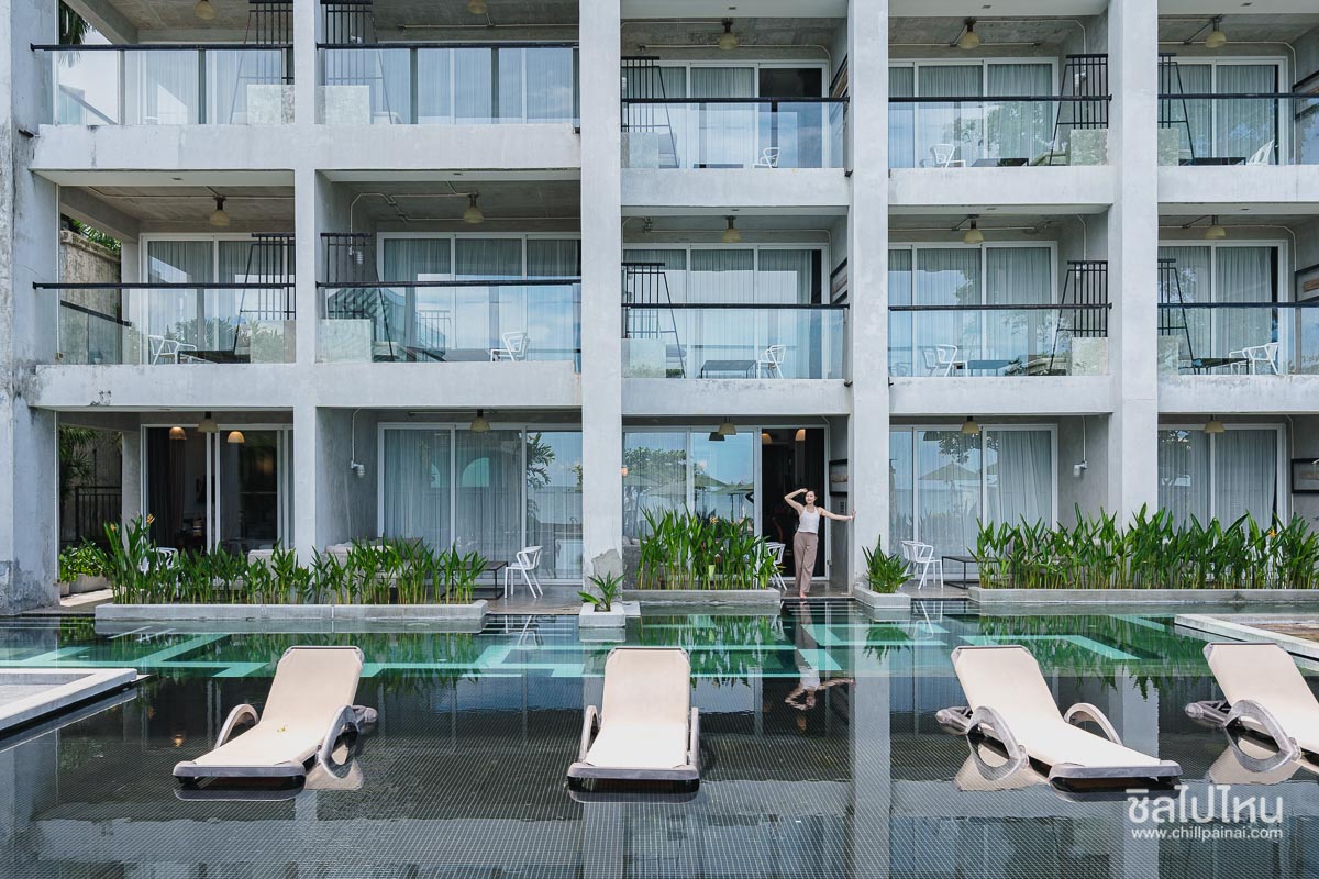 Pattaya Modus Beachfront Resort ที่พักสุดปังสไตล์อินดัสเทรียลลอฟท์ ริมหาดส่วนตัวพัทยา