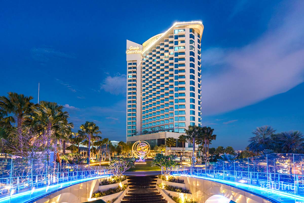 Grande Centre Point Pattaya โรงแรมหรูใจกลางพัทยา มาพร้อมสวนน้ำและรูฟท็อปวิวปัง 