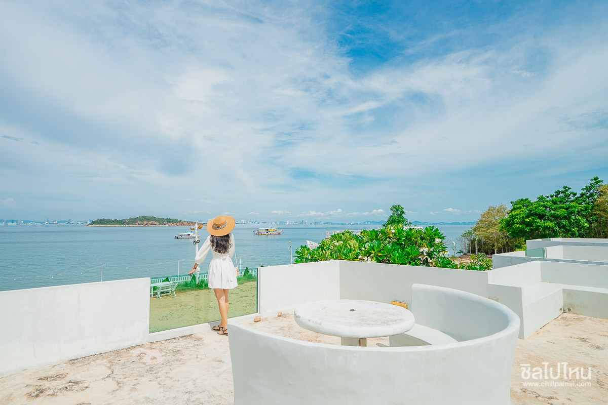 Rimtalay Resort Koh Larn ที่พักเกาะล้านวิวดี ติดทะเล พร้อมคาเฟ่ในตัว 