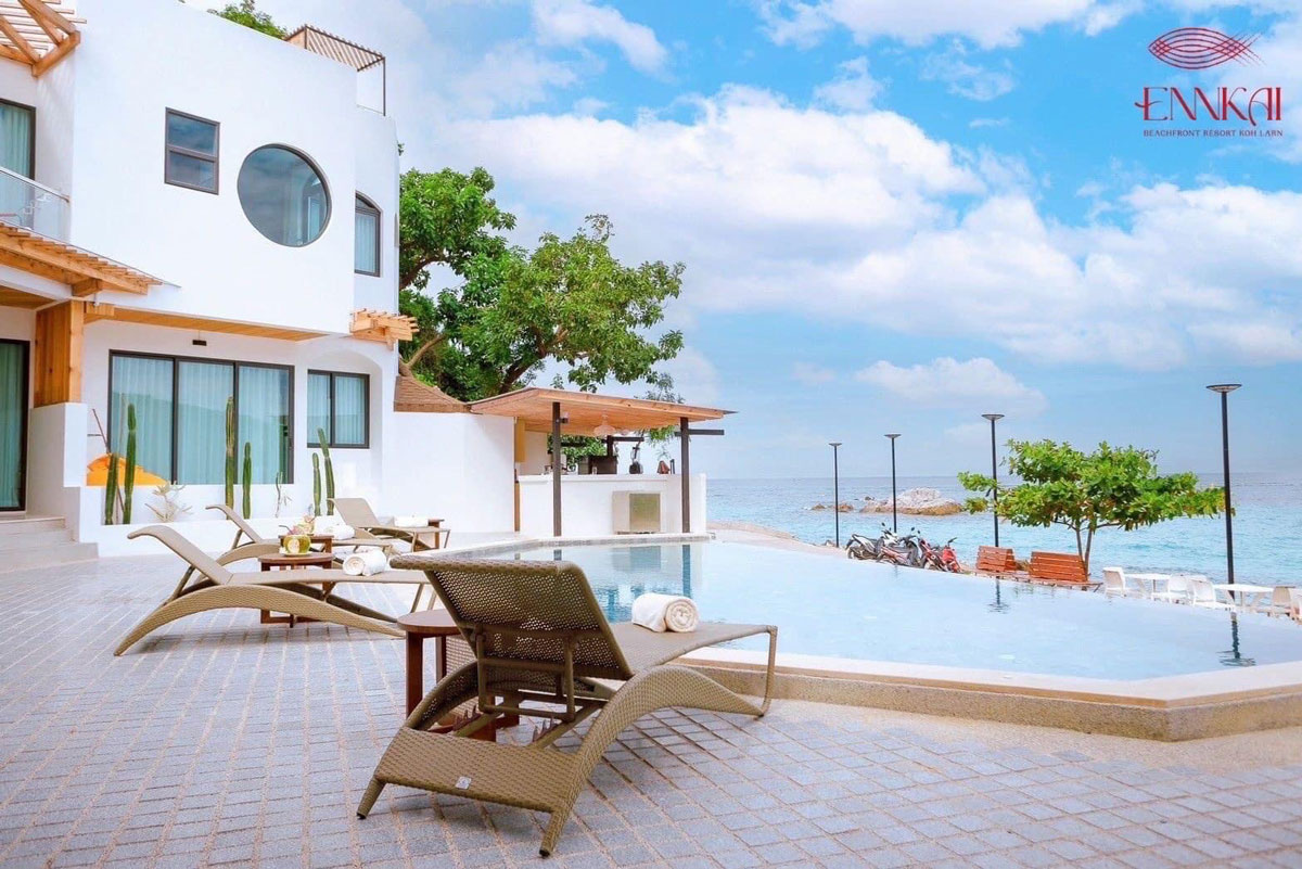 Ennkai Resort  (เอนกาย รีสอร์ท) ที่พักเกาะล้าน วิวสุดปัง ที่มองเห็นทะเลได้จากหน้าห้อง
