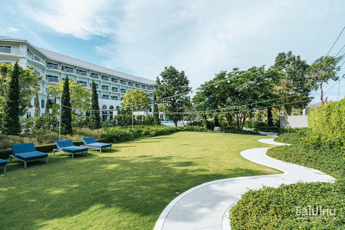 Cross Pattaya Pratamnak โรงแรมพัทยาน้องใหม่ ดีไซน์เก๋ ถ่ายรูปมุมไหนก็ว้าว!