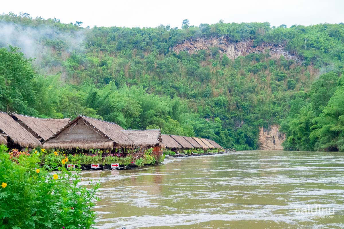 เรือนแพริเวอร์แควจังเกิ้ลราฟท์ (River Kwai Jungle Rafts) - ที่พักกาญจนบุรี