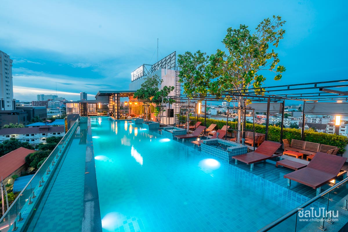 T  Pattaya Hotel ที่พักสุดชิค สุดฟินกับสระว่ายน้ำบนดาดฟ้า แช่น้ำชมวิวเมืองพัทยา ชลบุรี
