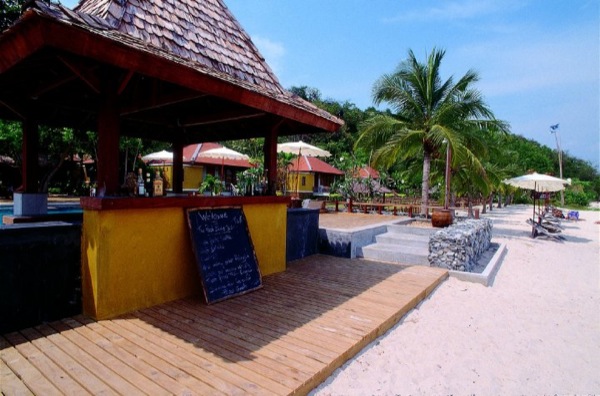 หมู่บ้านทะเล (Mooban Talay Resort) อ่าวน้อยหน่า เกาะเสม็ด