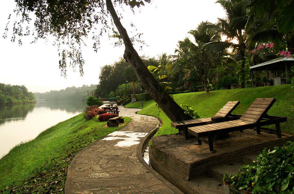 รอยัล ริเวอร์แคว รีสอร์ท แอนด์ สปา (Royal River kwai Resort & Spa)-แม่น้ำแควใหญ่ กาญจนบุรี