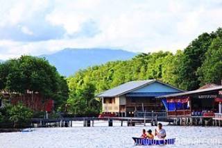 ที่เที่ยวจันทบุรี : อะโลฮ่า...ชวนกินปู ดูหิ่งห้อย นอนโฮมสเตย์ชิลๆ ที่จันทบุรีจ้า!!