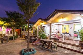 ที่พักเกาะล้าน : รีวิว รังนกน้อยรีสอร์ท เกาะล้าน ที่พักน่ารัก สีสันสดใส