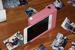 ถ่ายปุ๊บปริ๊นได้เลย กับเคส Polaroid สำหรับ Android และ iPhone