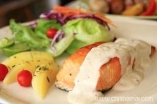 วันสบายๆ ที่เขาใหญ่กับสเต็กคอทเทจ (Steak Cottages)