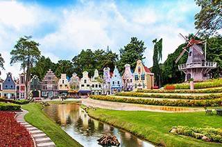 ไปกันมายัง? ยุโรปที่ระยอง ที่เที่ยวสวยๆพร้อมที่พัก Strawberry Town !!