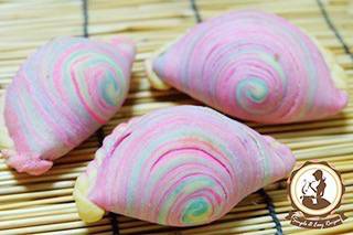 กะหรี่พัฟสายรุ้ง ฟรุ๊งฟริ๊ง สูตรอบไม่ต้องง้อน้ำมัน BY Kanchana Iijima