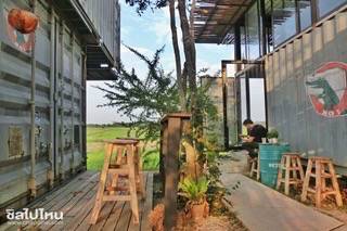 คาเฟ่สุดแนวเปิดใหม่ “มันดี กล่องกลางทุ่ง” บรรยากาศสุดชิล มีวิวทุ่งนาให้ดู