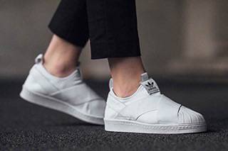' Superstar Slip On ' รองเท้าผ้าใบดีไซน์ใหม่ ใส่ง่าย แต่เท่ได้ไม่แพ้กันจาก Adidas