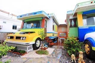 ที่พักเกาะล้าน : รีวิว บ้านราชาวดีเกาะล้าน นอนบ้านรถน่ารักกับที่พักเก๋ๆ 