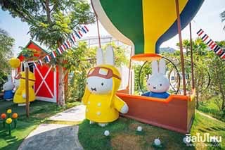 ทริปเที่ยวซานโตรินี พาร์ค ชะอำ ไปเซลฟี่กับ Miffy ตัวการ์ตูนระดับโลก และสนุกไปกับสวนน้ำสุดมันส์
