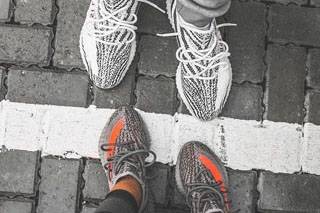 เปิดให้จองแล้ว Yeezy Boost 350 V2 รองเท้ามีสไตล์ที่เหล่าแฟน Adidas ห้ามพลาด!