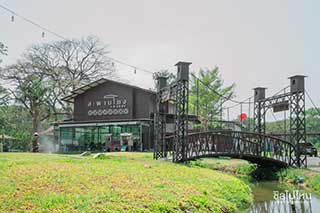 ร้านสะพานโยง จ.ศ.1279 คาเฟ่ริมน้ำ บรรยากาศสุดร่มรื่น ที่แห่งนี้มีเรื่องราว คาเฟ่นครปฐม